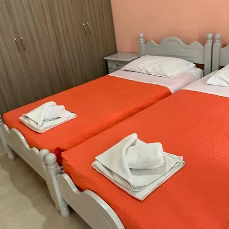 Fotis And Linda 1 & 2 In Corfu Гоувия